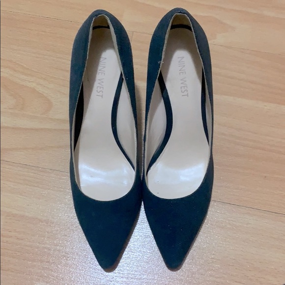 Nine West Small Dotted Blue Heels - Picture 1 of 3